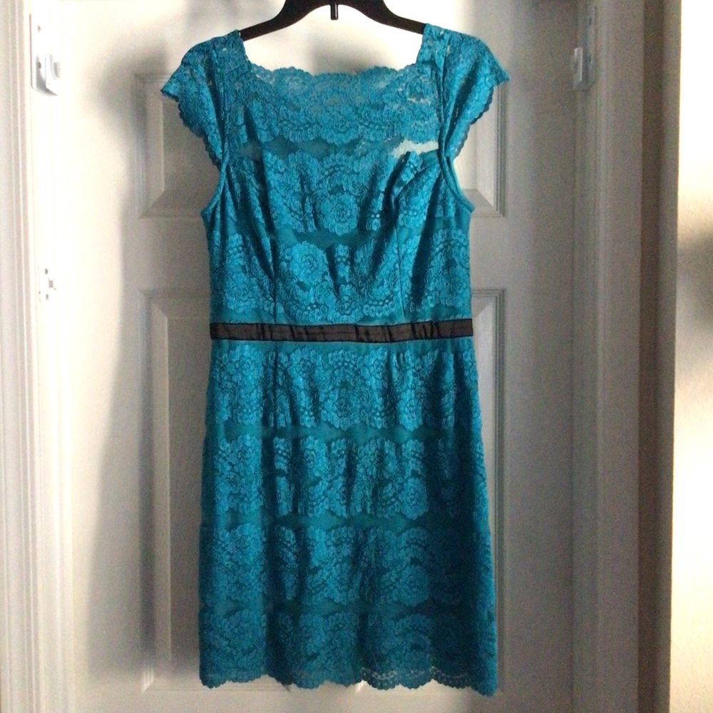 🔥SALE🔥 HAILEY LOGAN BY ADRIANNA PAPELL TEAL LACE DRESS 13/14